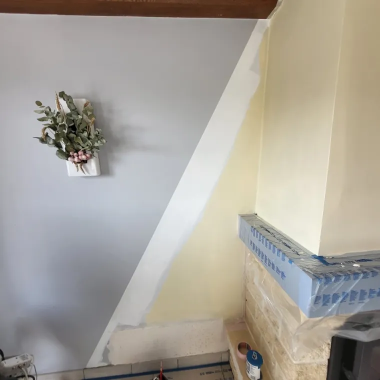 Peinture décorative d'une hotte à Péronnas
