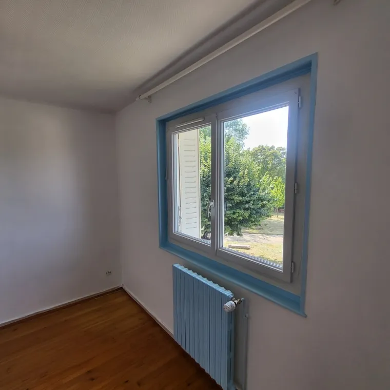 Peinture des murs, radiateur, encadrement fenêtre et plafond