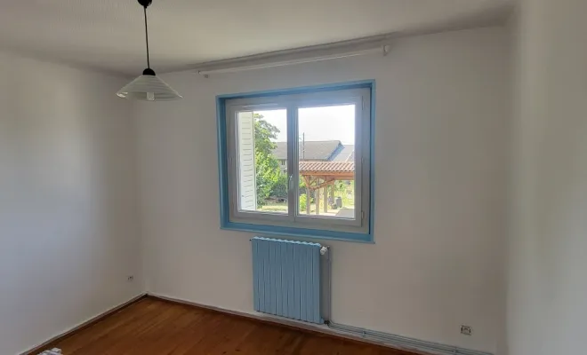 Peinture, murs, plafond, fenêtre et radiateur