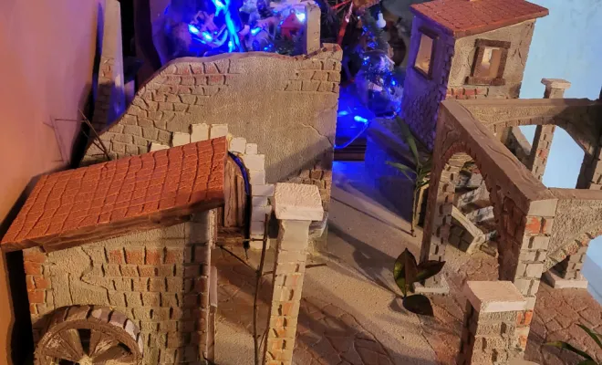 Construction crèche de Noël à PERONNAS