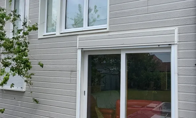 Mise en peinture fenêtre extérieure maison Péronnas