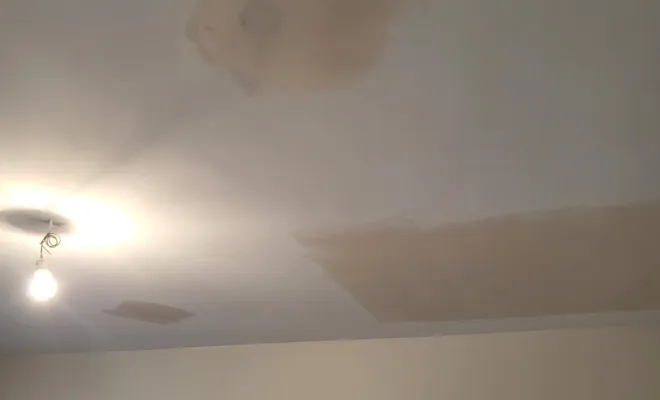 Reprise malfaçons avec enduissage, lissage et ponçage plafond