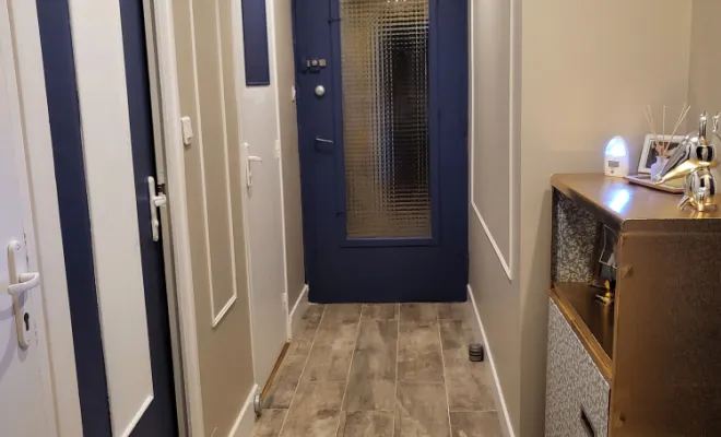 Alternance de couleurs sur portes couloir